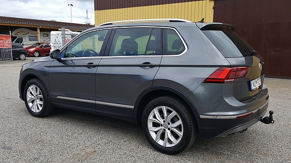 Volkswagen Tiguan 7 of 30