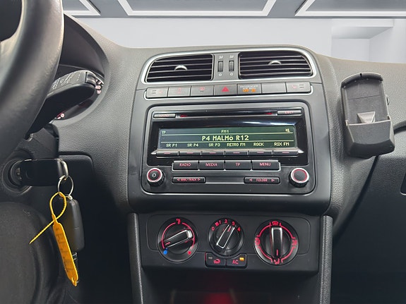 Volkswagen Polo 14 of 15