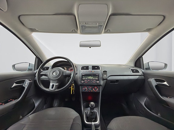 Volkswagen Polo 10 of 15