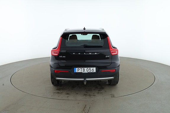 Volvo XC40 4 of 30