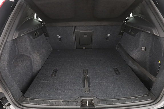Volvo XC40 17 of 30