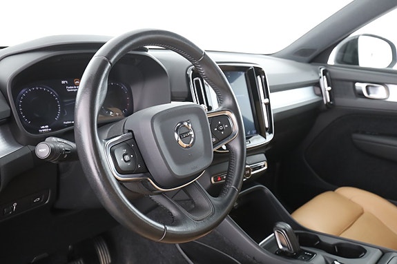 Volvo XC40 11 of 30
