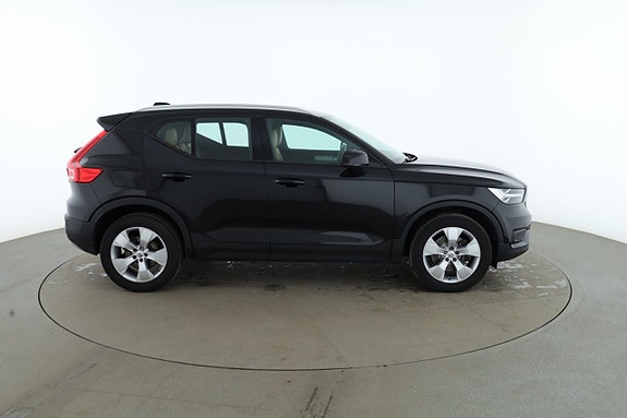 Volvo XC40 6 of 30