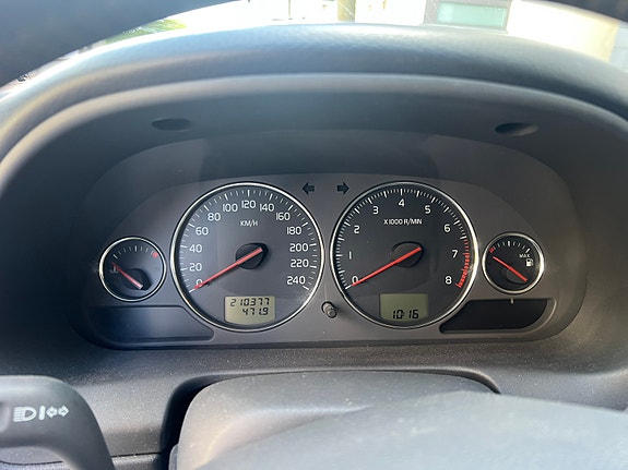 Volvo V40 5 of 5