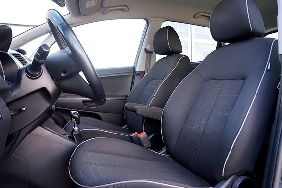 Kia Venga 8 of 21