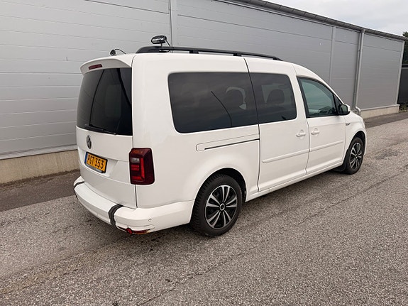 Volkswagen Caddy Maxi 8 of 30