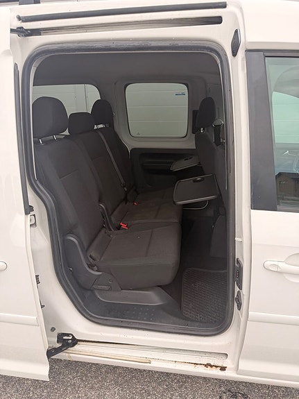 Volkswagen Caddy Maxi 19 of 30