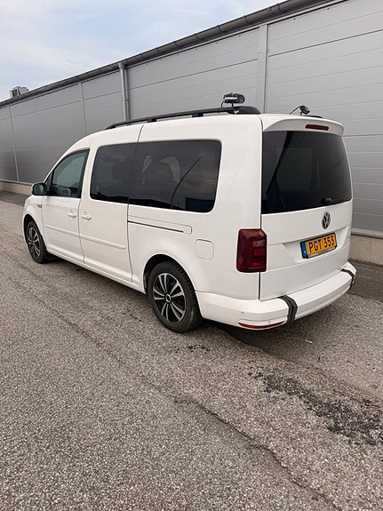 Volkswagen Caddy Maxi 4 of 5