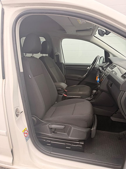 Volkswagen Caddy Maxi 22 of 30