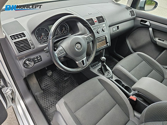 Volkswagen Touran 14 of 18