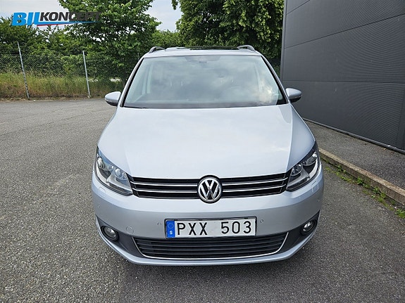 Volkswagen Touran 8 of 18