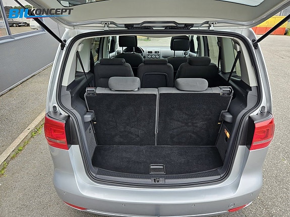 Volkswagen Touran 12 of 18