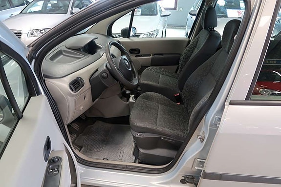 Renault Modus 10 of 13