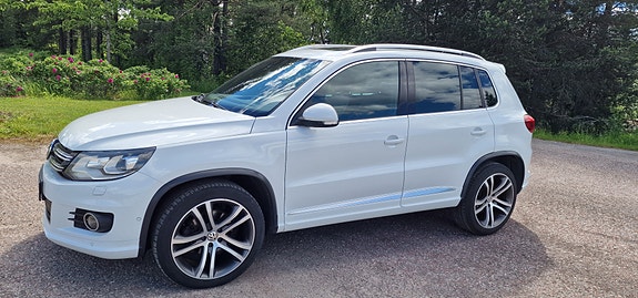 Volkswagen Tiguan 3 of 23