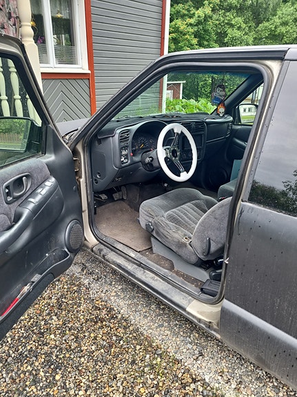 Chevrolet S-10 4 of 4