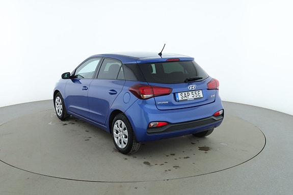Hyundai i20 3 of 5