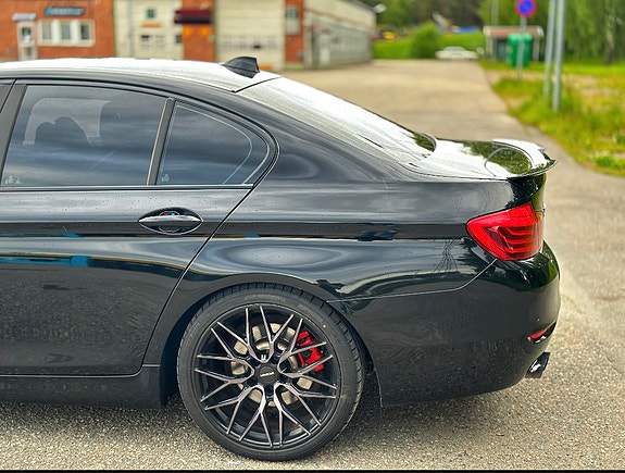 BMW 520d 5 of 15