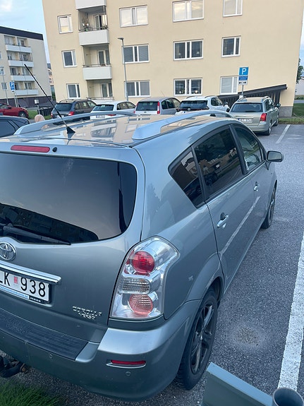 Toyota Corolla Verso 5 of 5