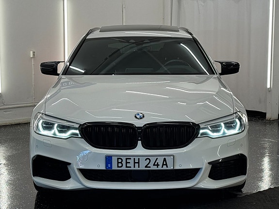 BMW 520d 2 of 5