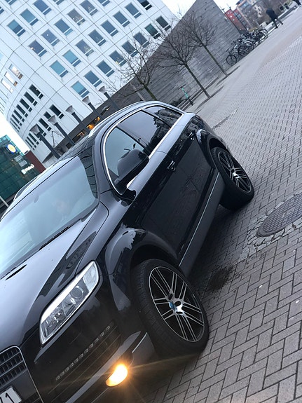 Audi Q7 25 of 30
