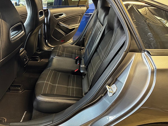 Mercedes-Benz CLA220 d 7 of 23