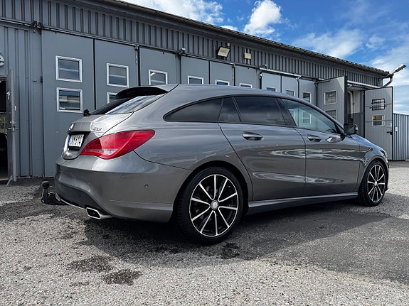 Mercedes-Benz CLA220 d 3 of 5