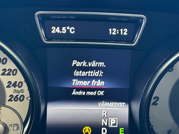 Mercedes-Benz CLA220 d 14 of 23