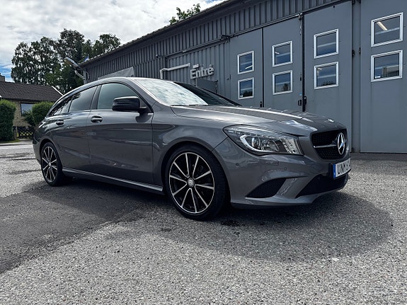 Mercedes-Benz CLA220 d 2 of 5