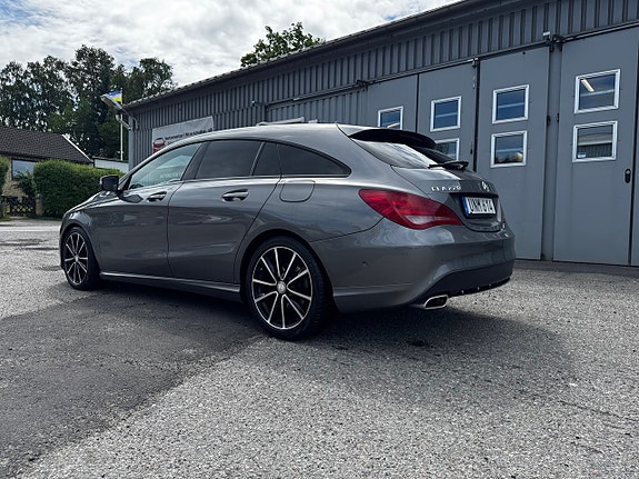 Mercedes-Benz CLA220 d 4 of 5
