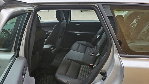Volvo V50 7 of 12