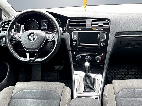 Volkswagen Golf VII 7 of 22