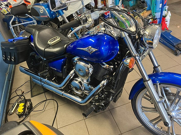 Kawasaki Vn900 2 of 5