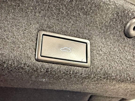 Volkswagen Passat 9 of 27