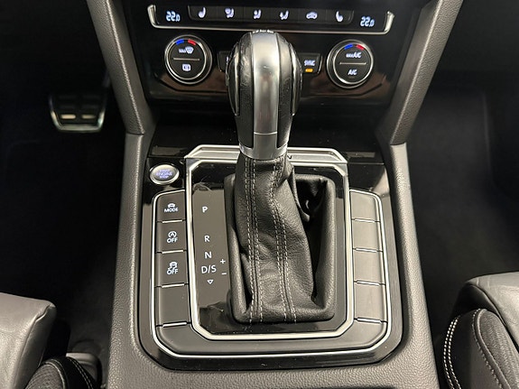 Volkswagen Passat 24 of 27
