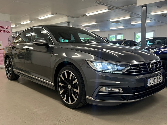 Volkswagen Passat 12 of 27