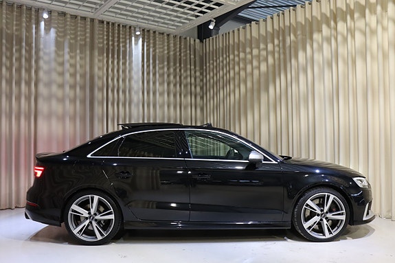 Audi RS3 4 of 5