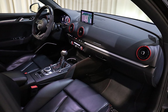 Audi RS3 26 of 28