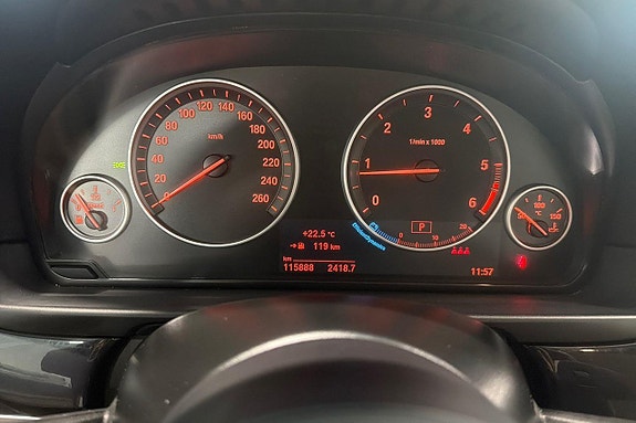 BMW 520d 15 of 26