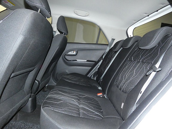 Kia Picanto 9 of 14