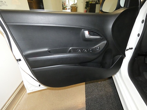 Kia Picanto 12 of 14