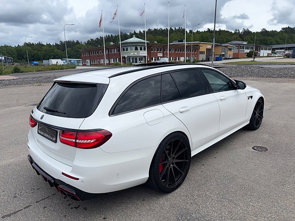 Mercedes-Benz E63 23 of 30