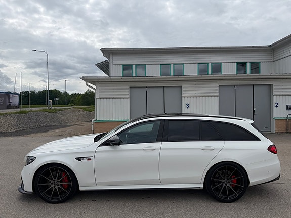 Mercedes-Benz E63 20 of 30