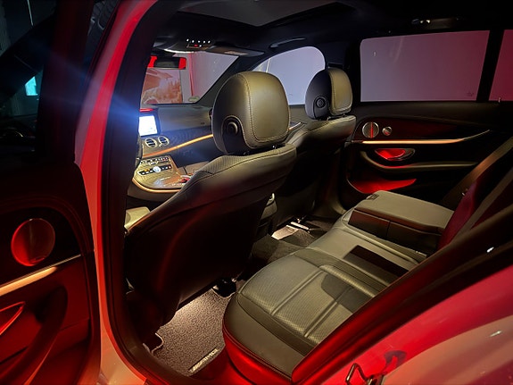 Mercedes-Benz E63 18 of 30