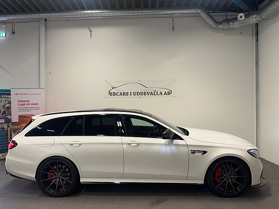 Mercedes-Benz E63 3 of 5