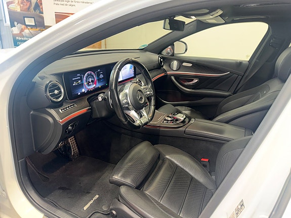 Mercedes-Benz E63 13 of 30