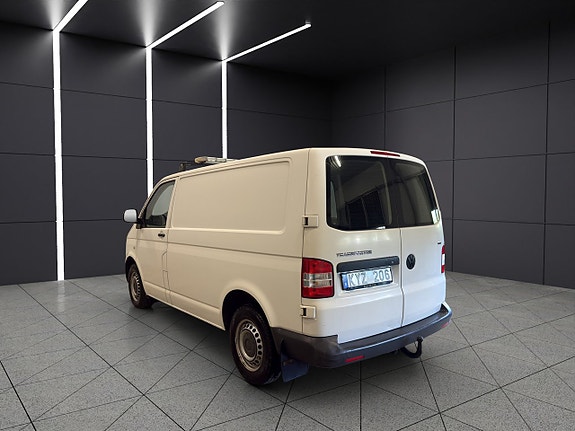 Volkswagen Transporter 4 of 5