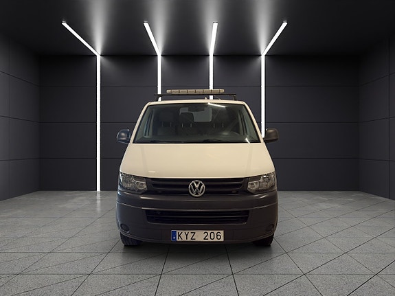 Volkswagen Transporter 2 of 5