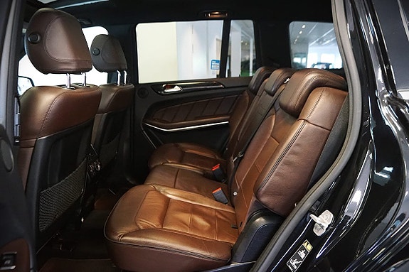 Mercedes-Benz GL350 15 of 22
