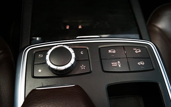 Mercedes-Benz GL350 12 of 22