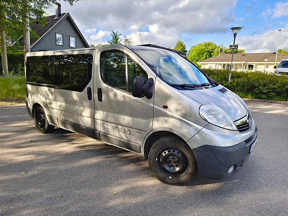 Opel Vivaro 2 of 5